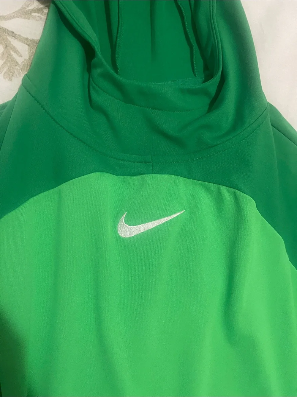 Nike lightweight hooded